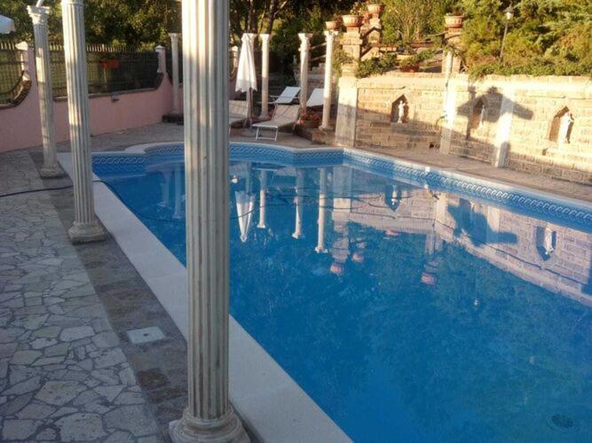 Belvilla By Oyo Villa In Tagliacozzo Bagian luar foto
