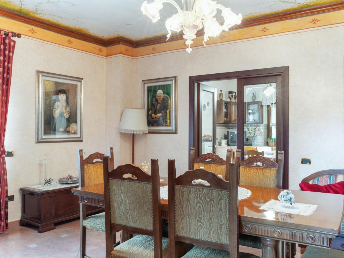 Belvilla By Oyo Villa In Tagliacozzo Bagian luar foto