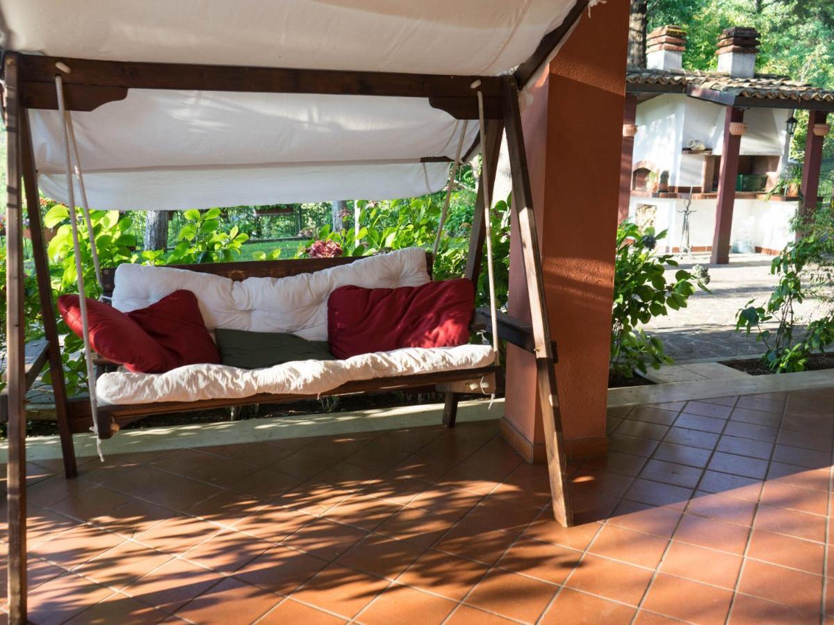 Belvilla By Oyo Villa In Tagliacozzo Bagian luar foto